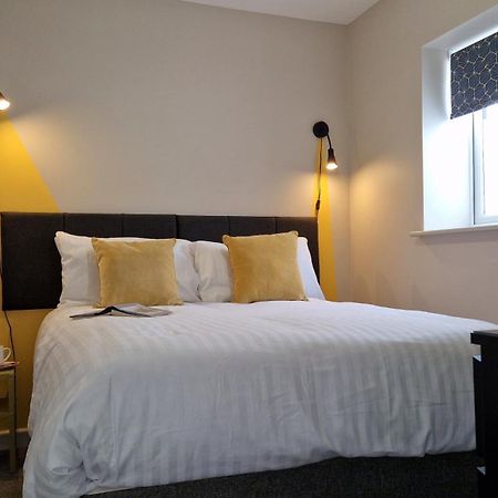 Apartment Three - Free Private Car Park - Sleeps 6 - 3 Shower Rooms - By Ocean City Retreats 플리머스 외부 사진