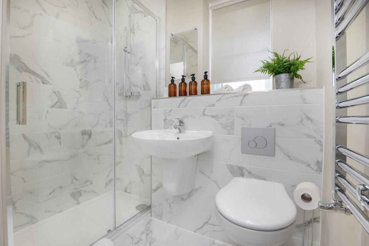 Apartment Three - Free Private Car Park - Sleeps 6 - 3 Shower Rooms - By Ocean City Retreats 플리머스 외부 사진