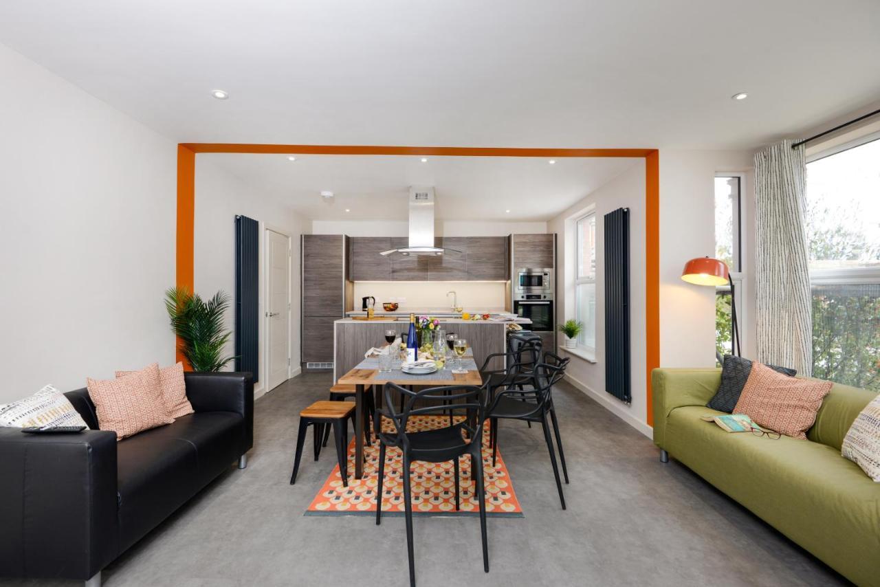Apartment Three - Free Private Car Park - Sleeps 6 - 3 Shower Rooms - By Ocean City Retreats 플리머스 외부 사진