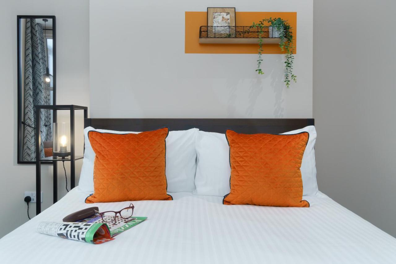 Apartment Three - Free Private Car Park - Sleeps 6 - 3 Shower Rooms - By Ocean City Retreats 플리머스 외부 사진