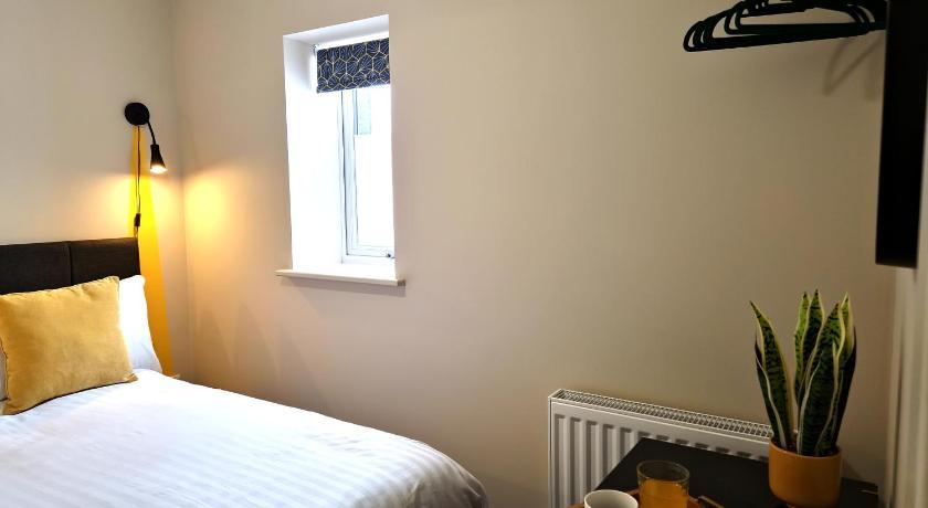 Apartment Three - Free Private Car Park - Sleeps 6 - 3 Shower Rooms - By Ocean City Retreats 플리머스 외부 사진