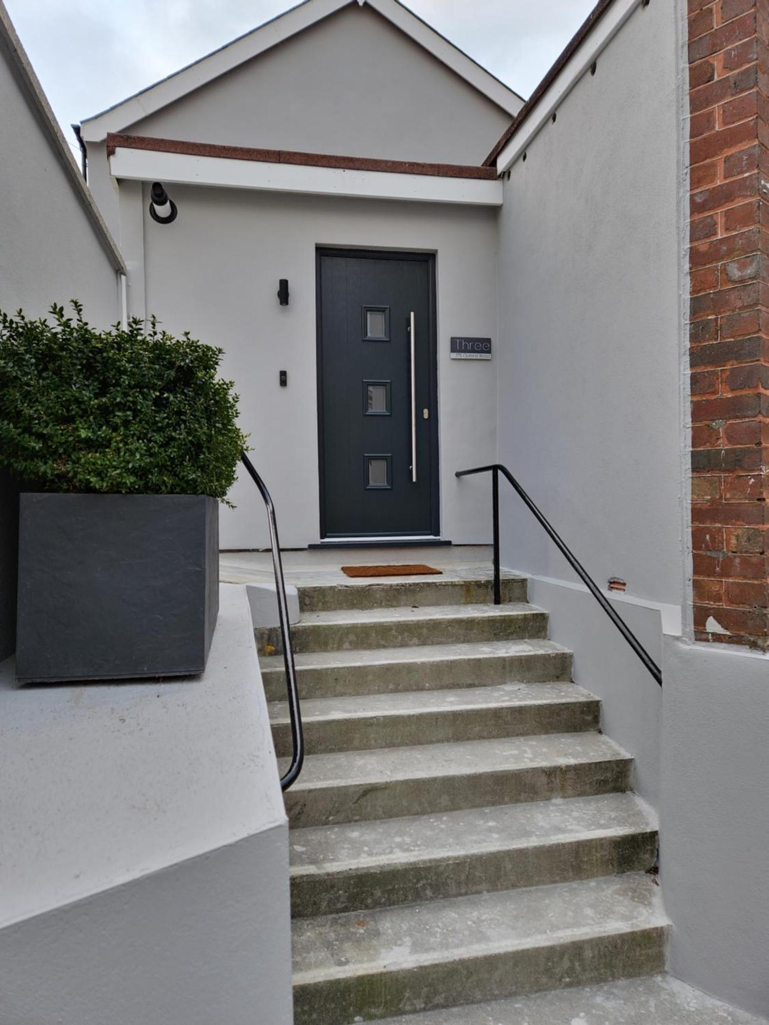 Apartment Three - Free Private Car Park - Sleeps 6 - 3 Shower Rooms - By Ocean City Retreats 플리머스 외부 사진
